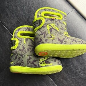 Bogs Kids Boots - Neon Green Dinosaur Print